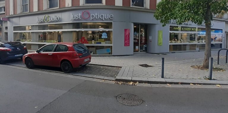 facade court 768x381