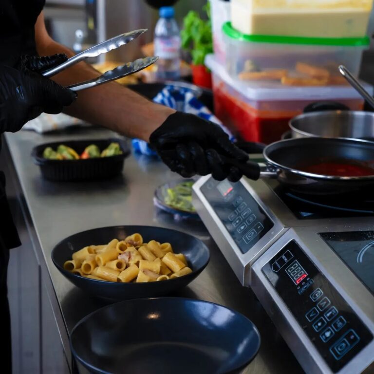 443860379 122144600516133931 4695572266406330693 n 768x768