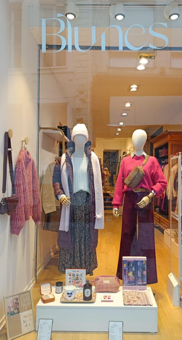 vitrine blunes valenciennes 768x1436